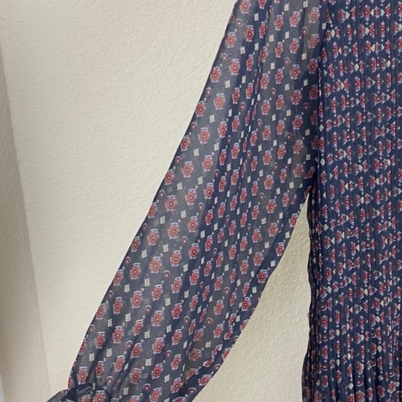 NWT - Sam Edelman Chiffon Pleated Dress - Size 8 - Picture 4 of 6